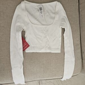 Aritzia White Long Sleeve Crop Top